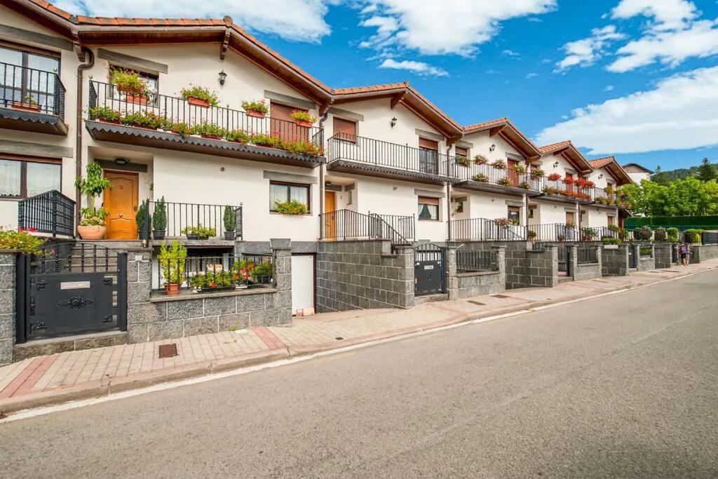 レイツァ Magnifica Casa Con Jardin, Bbq E Hidromasajeヴィラ エクステリア 写真